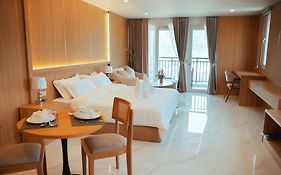 โรงแรมดิเอเลเฟน ครอสซิ่ง Aparthotel 3*